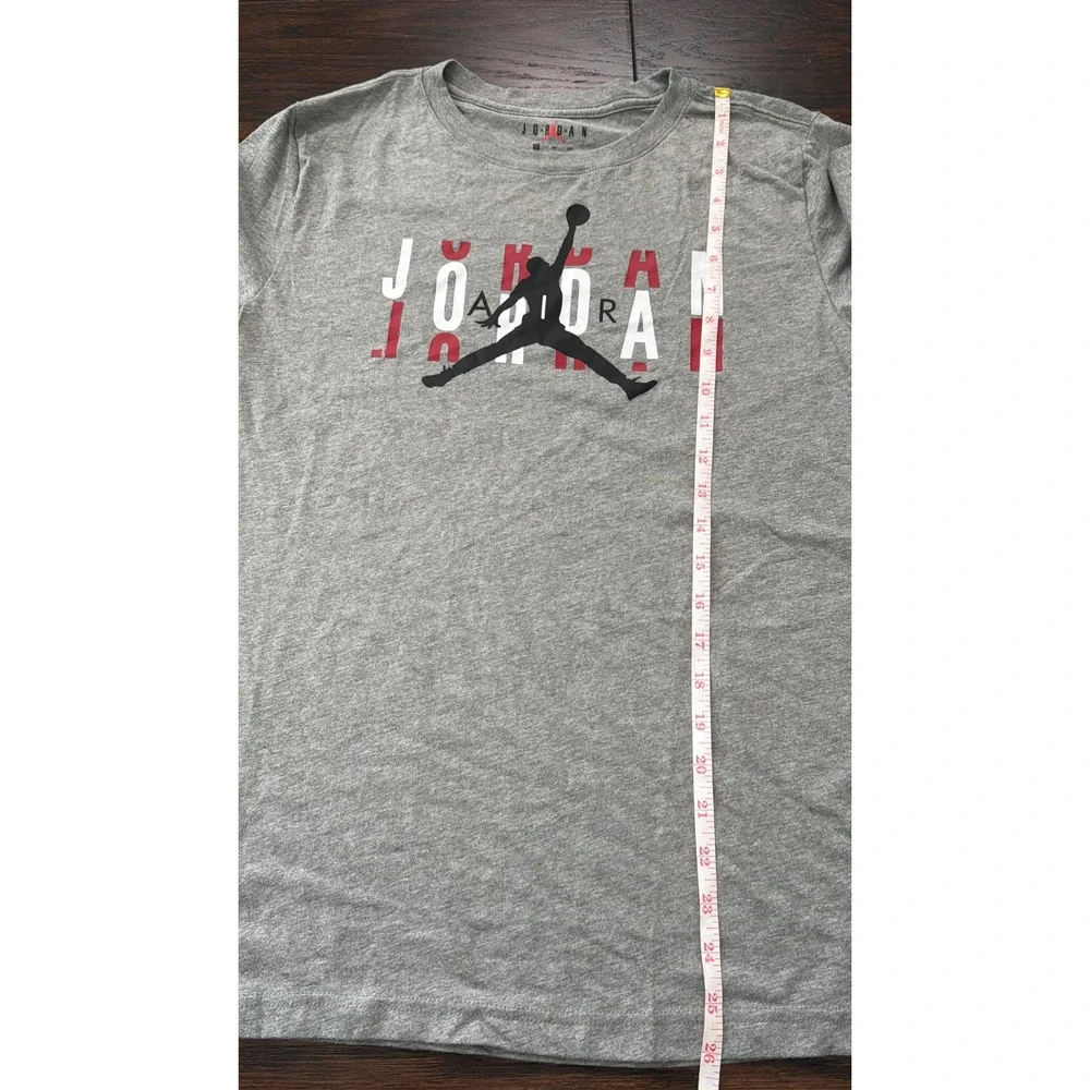 Jordan Boys Long Sleeve Graphic T-Shirt Carbon Heather Grey XL 95C680-GEH